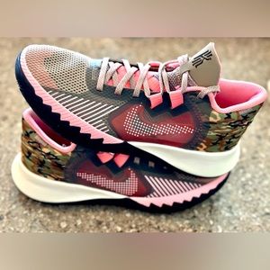 Kyrie Flytrap Basketball Shoe